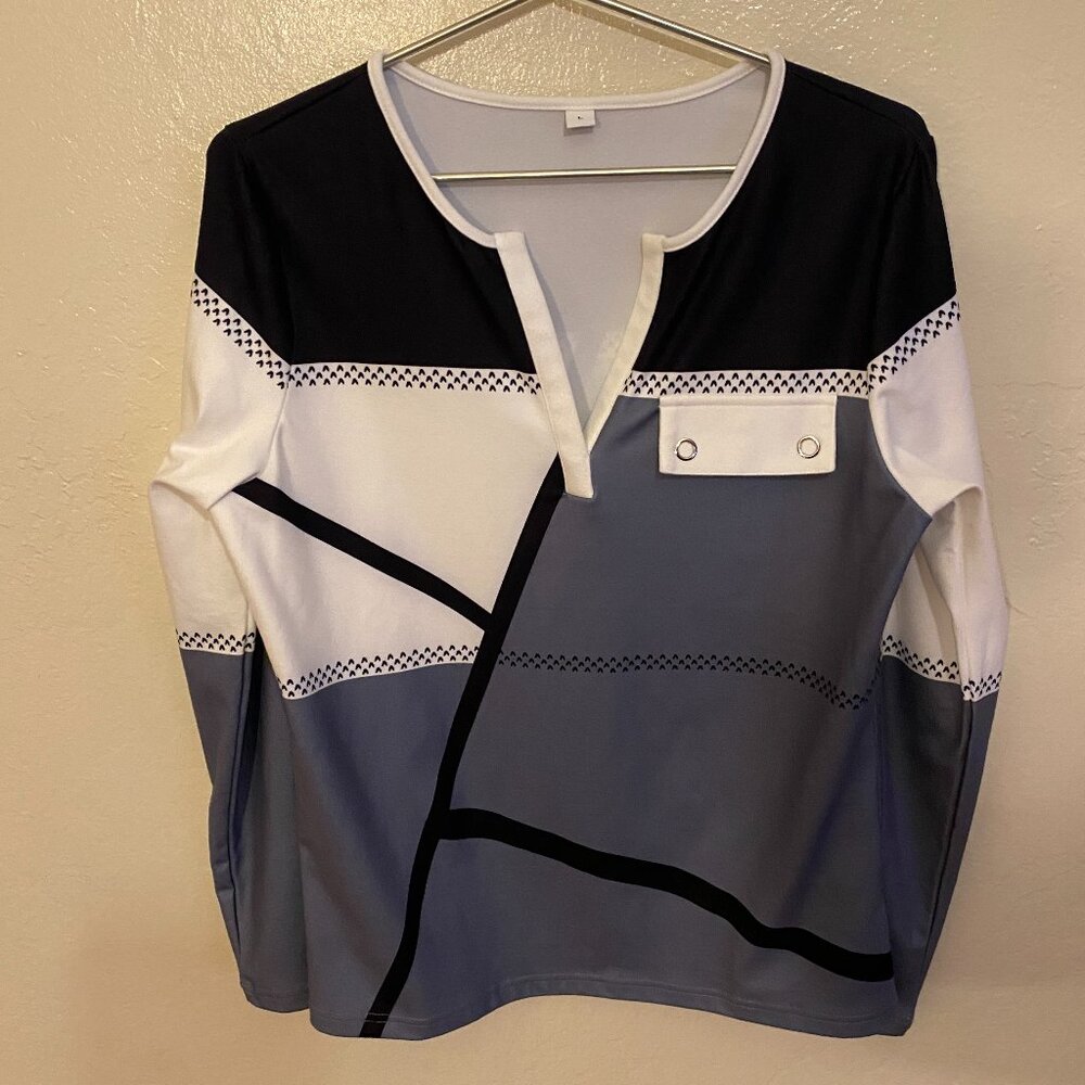 Color Block Long Sleeve Top – Size L – Black, White & Gray Geometric Design